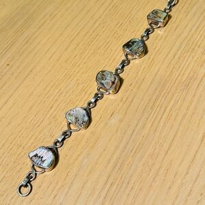 Natural uncut opal bracel in silver